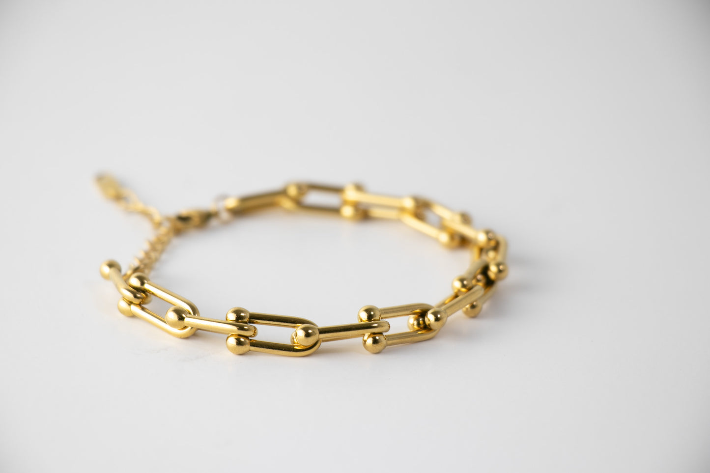 Golden Vibrato Bracelet