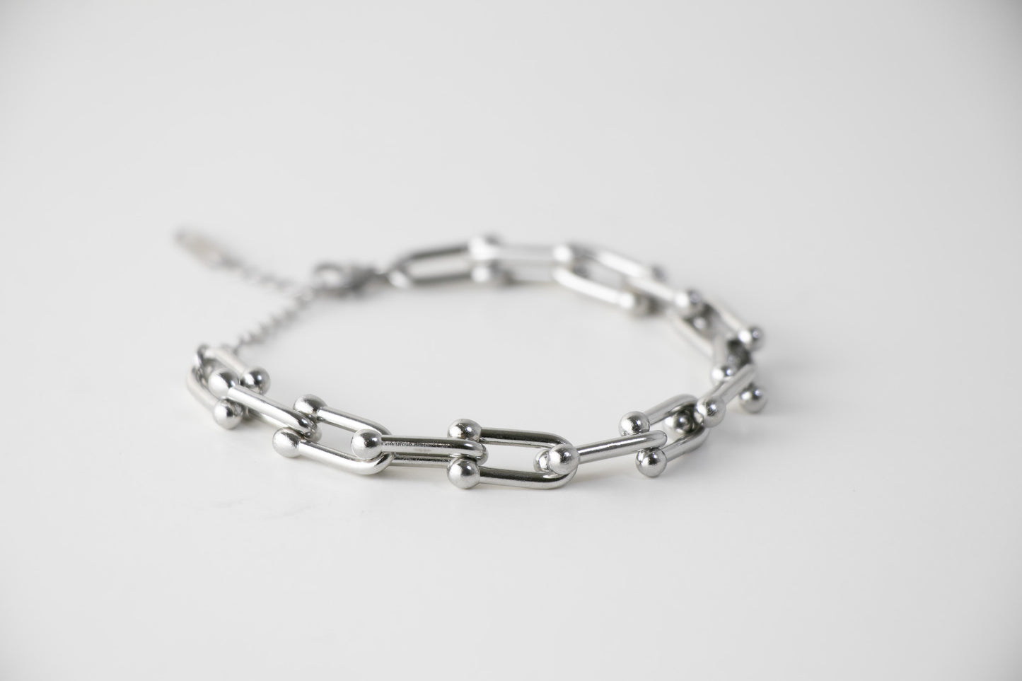 Golden Vibrato Bracelet